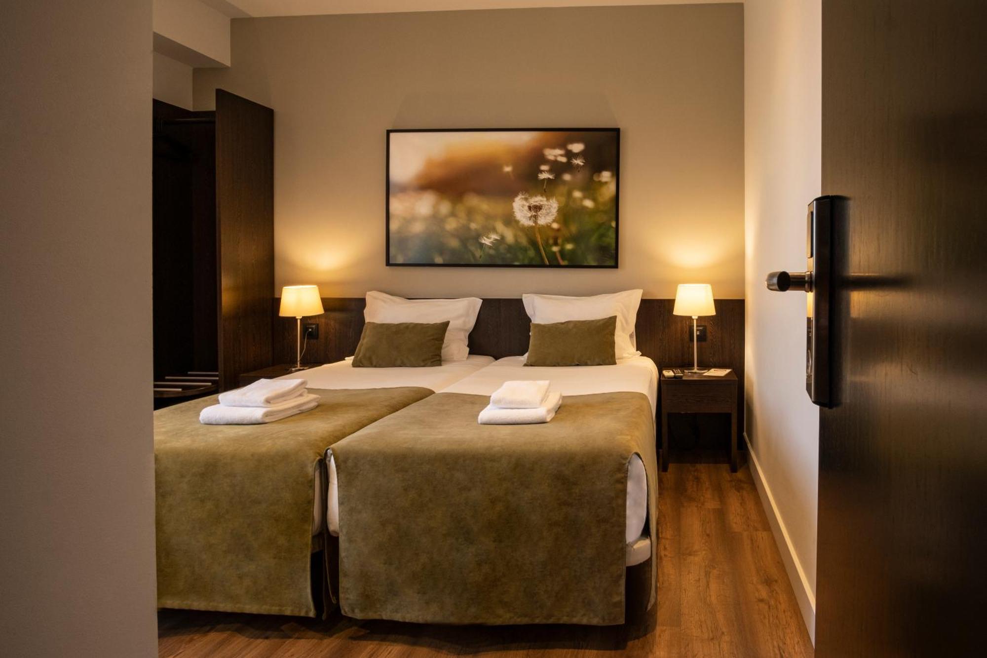 ริเวอร์ สวีท Hotel โกอิมบรา ภายนอก รูปภาพ