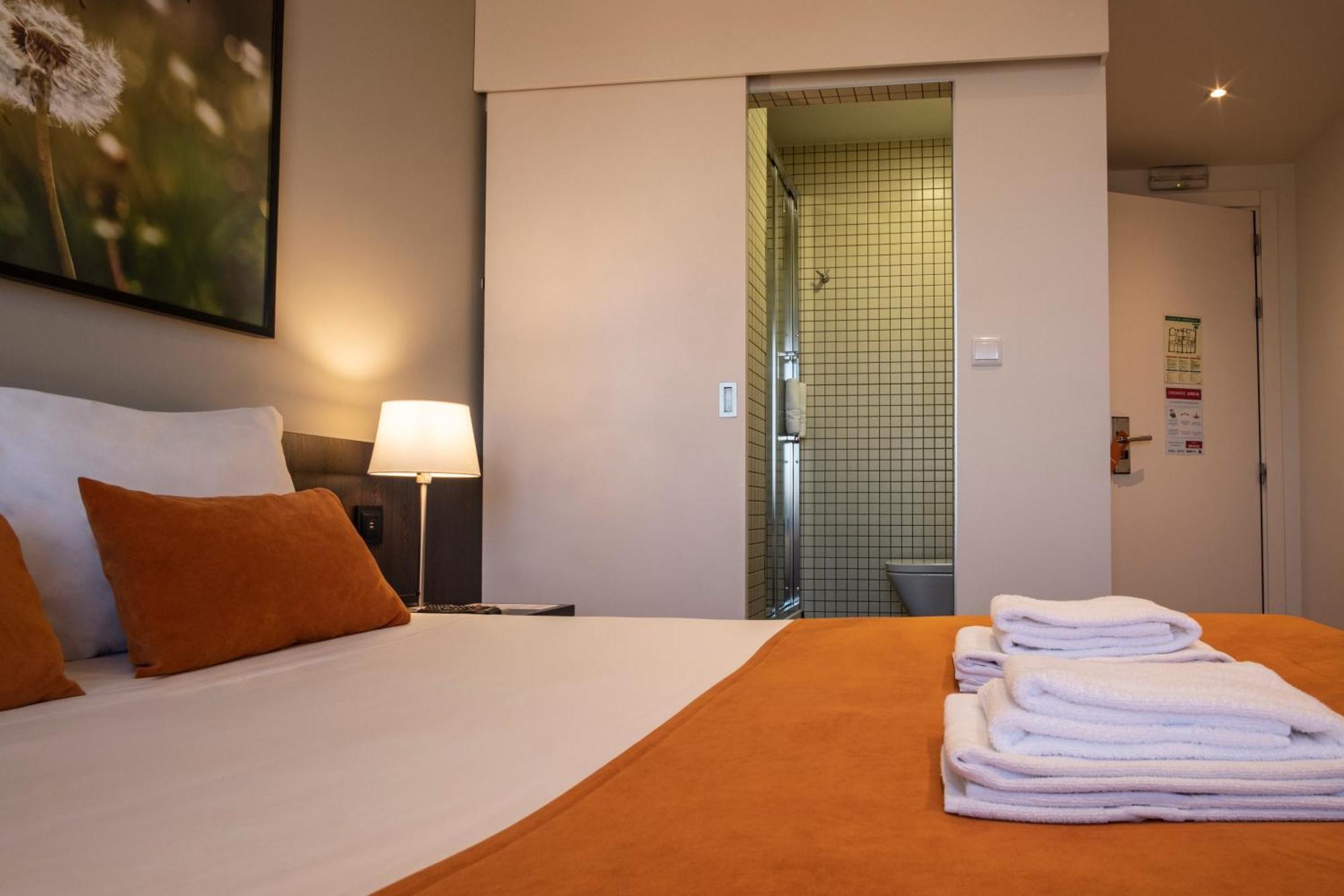 ริเวอร์ สวีท Hotel โกอิมบรา ภายนอก รูปภาพ